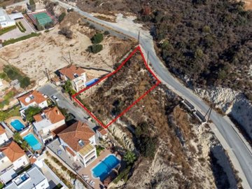 Residential Land  For Sale  in  Ayios Tychonas