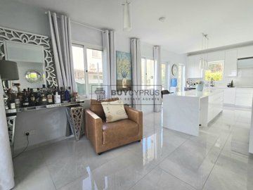 Detached Villa For Sale  in  Peyia