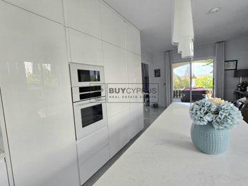 Detached Villa For Sale  in  Peyia