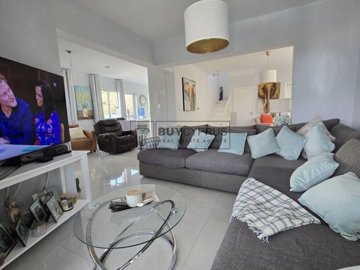 Detached Villa For Sale  in  Peyia