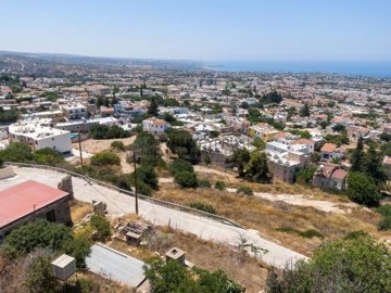 Residential Land  For Sale  in  Peyia