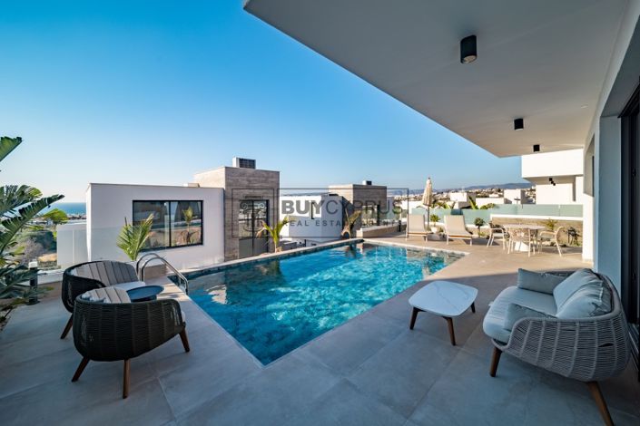 Image No.66-3 Bed Villa for sale