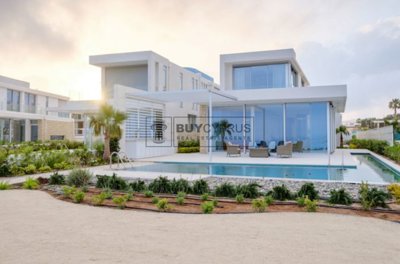 Detached Villa For Sale  in  Coral Bay