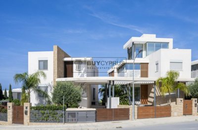 Detached Villa For Sale  in  Chlorakas