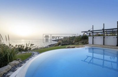 Detached Villa For Sale  in  Chlorakas