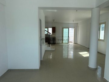 Detached Villa For Sale  in  Emba