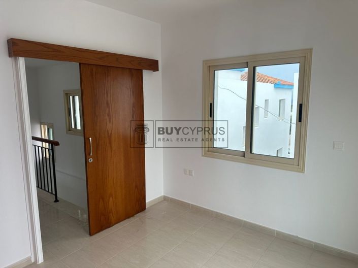 Image No.2-Villa de 3 chambres à vendre à Emba