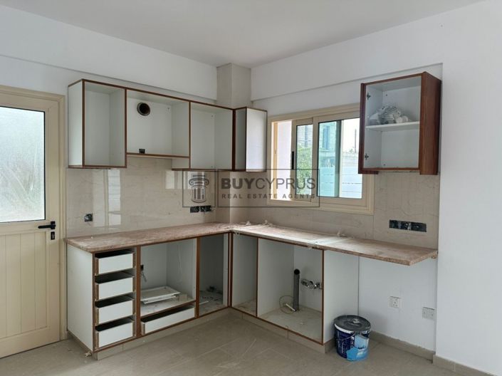 Image No.2-Villa de 3 chambres à vendre à Emba