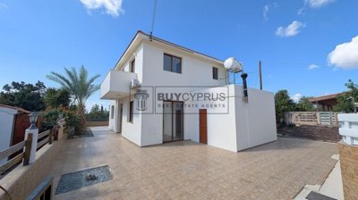 Detached Villa For Sale  in  Agia Marinouda