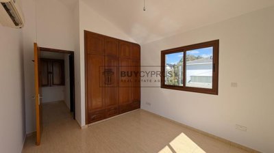 Detached Villa For Sale  in  Agia Marinouda