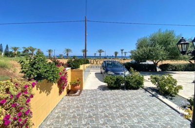 Apartment For Sale  in  Latchi