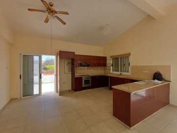Detached Villa For Sale  in  Nata
