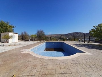 Detached Villa For Sale  in  Nata