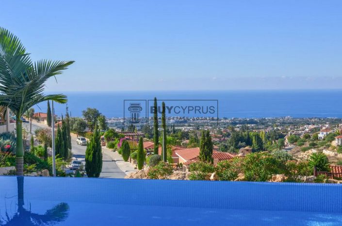 Image No.2-3 Bed Villa for sale