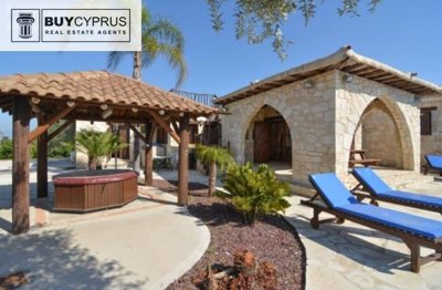 Detached Villa For Sale  in  Neo Chorio