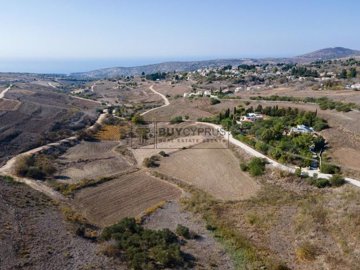 Residential Land  For Sale  in  Pano Arodes