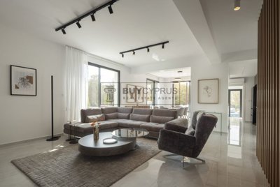 Detached Villa For Sale  in  Chlorakas