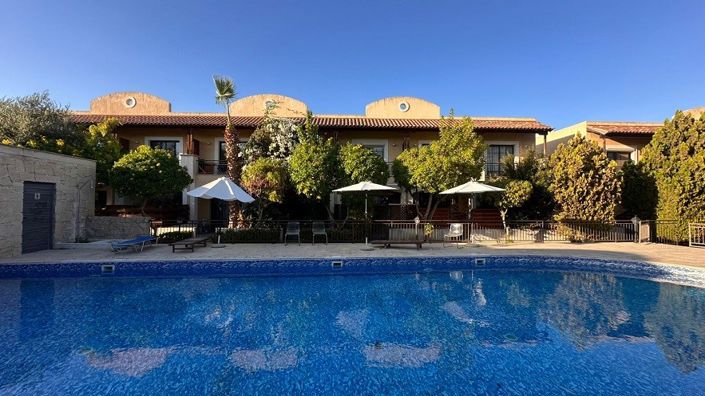 Image No.25-2 Bed Townhouse for sale