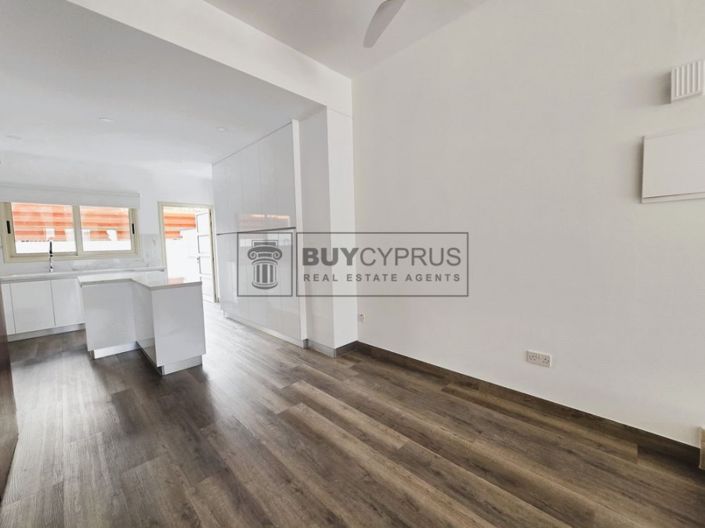 Image No.16-3 Bed Townhouse for sale