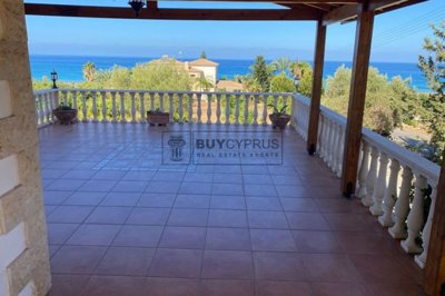 Detached Villa For Sale  in  Argaka