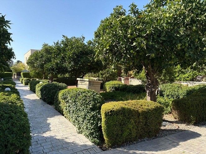 Image No.18-3 Bed Townhouse for sale