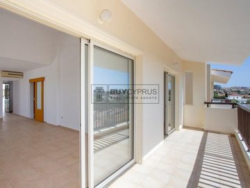 Apartment For Sale  in  Chlorakas