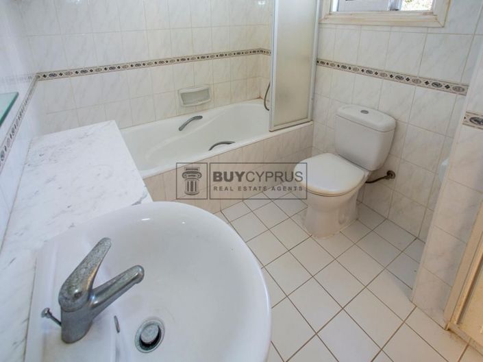 Image No.12-2 Bed Villa for sale