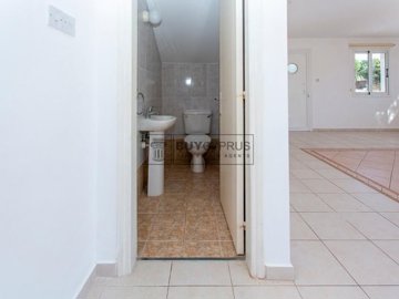 Semi Detached Villa For Sale  in  Peyia