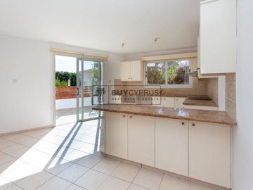 Semi Detached Villa For Sale  in  Peyia