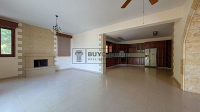 Detached Villa For Sale  in  Argaka