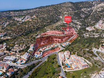Residential Land  For Sale  in  Peyia