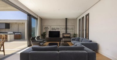 Detached Villa For Sale  in  Yeroskipou