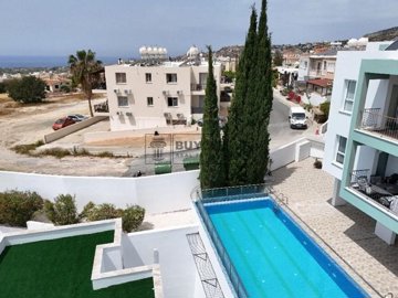 Apartment For Sale  in  Peyia