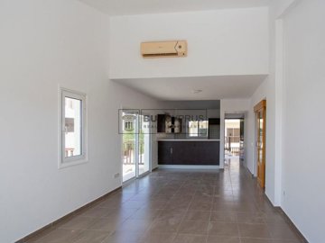 Apartment For Sale  in  Chlorakas