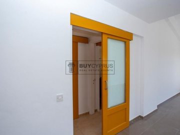 Apartment For Sale  in  Chlorakas