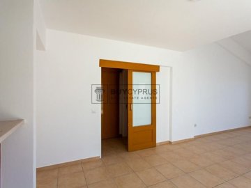 Apartment For Sale  in  Chlorakas