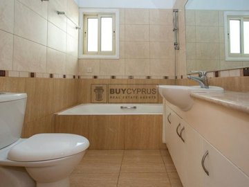 Apartment For Sale  in  Chlorakas