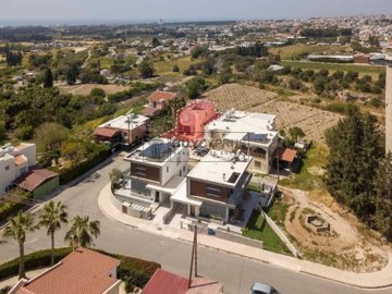 Detached Villa For Sale  in  Koloni