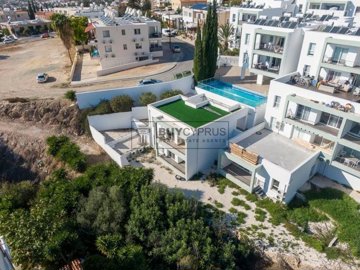 Apartment For Sale  in  Peyia