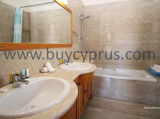 Image No.12-3 Bed Villa for sale