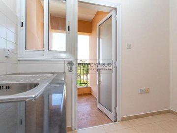 Apartment For Sale  in  Chlorakas