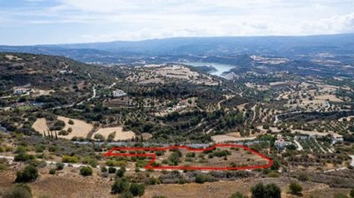 Residential Land  For Sale  in  Peristerona