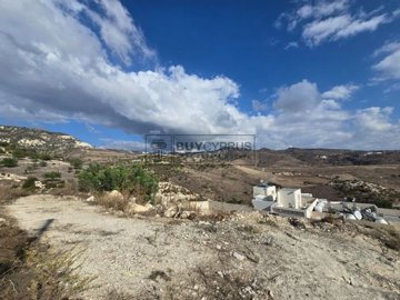 Residential Land  For Sale  in  Peyia