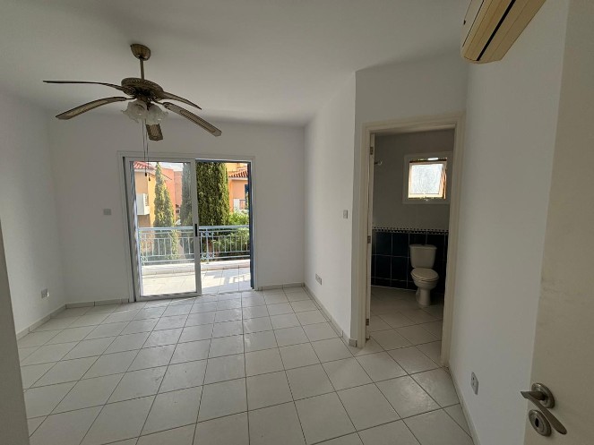 Image No.24-3 Bed Townhouse for sale