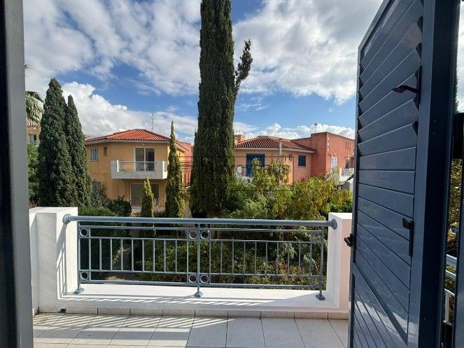 Image No.14-3 Bed Townhouse for sale