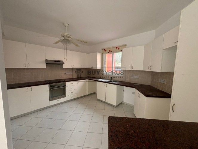 Image No.9-3 Bed Townhouse for sale