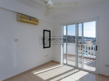 Apartment For Sale  in  Peyia