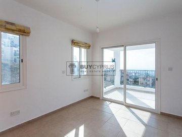 Apartment For Sale  in  Peyia