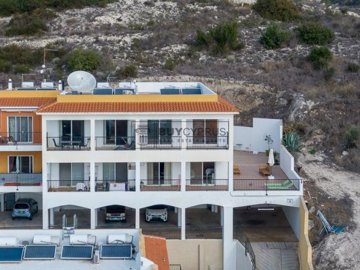 Apartment For Sale  in  Peyia