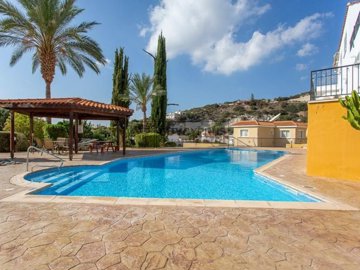 Apartment For Sale  in  Peyia